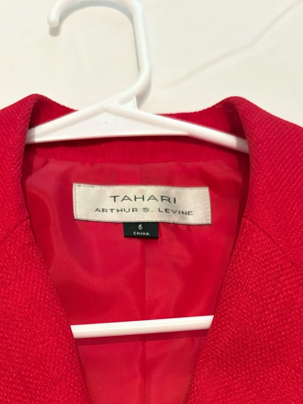 Vibrant red, short-sleeved tailored blazer jacket from Tahari Arthur S. Levine 6